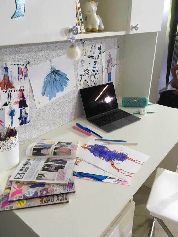 Комплект детской мебели Гламур