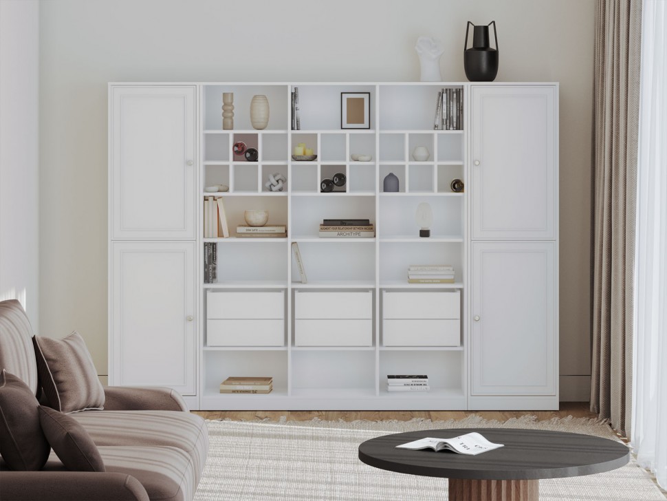 Гостиная Люси со стеллажом